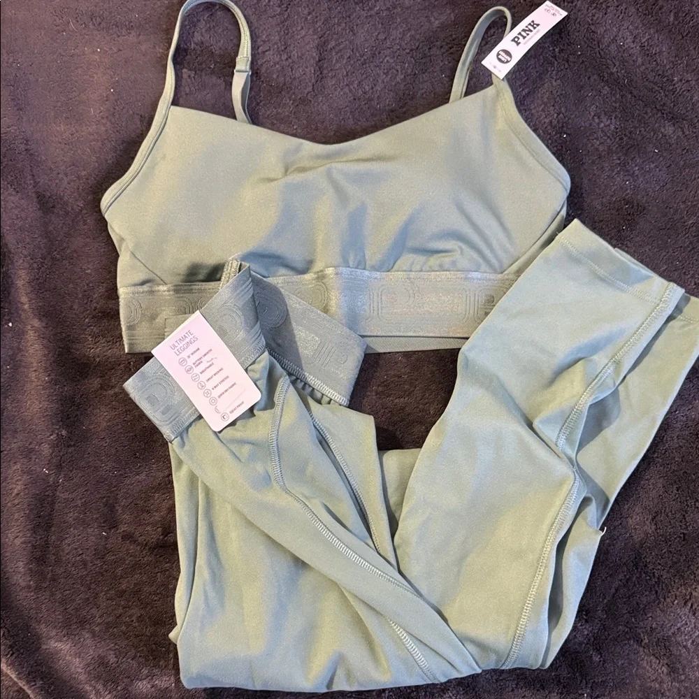 PINK Victoria's Secret Sports set in Sage - Picture 1 of 7
